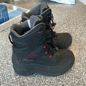 Kids Columbia snow boots